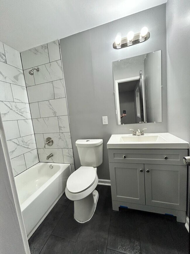 Foto del edificio - 848 N Holmes St