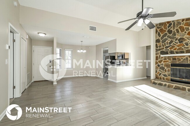 Foto del edificio - 7005 Huntington Woods Cir E