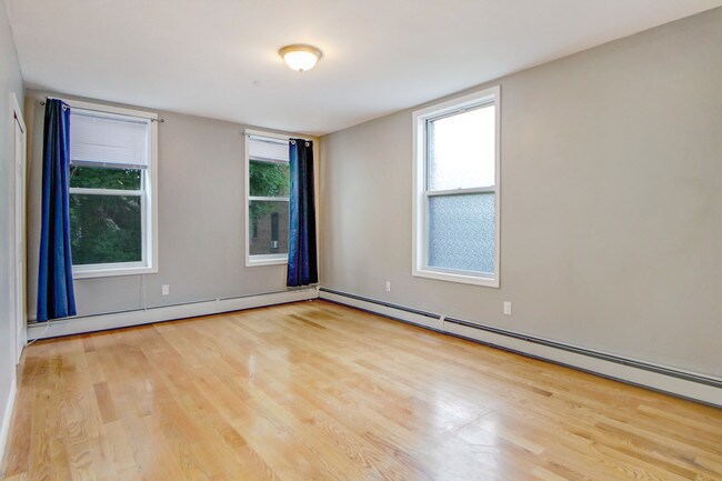 Foto del edificio - 849 E 14th St