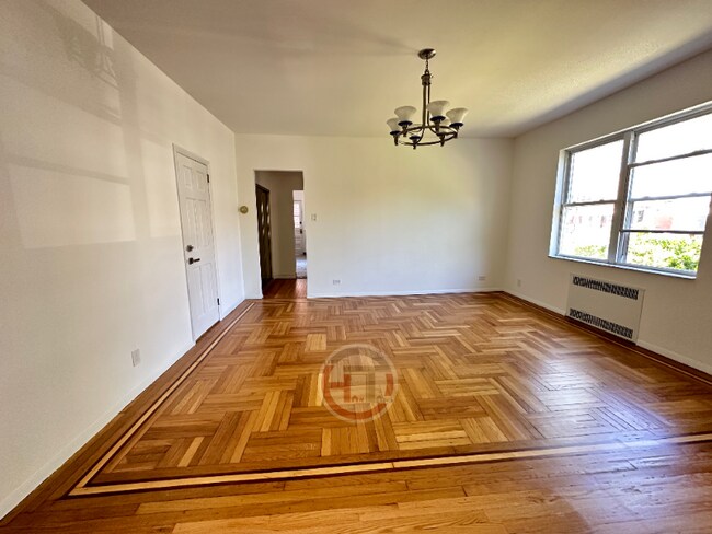 Building Photo - 3155 Schuyler Pl