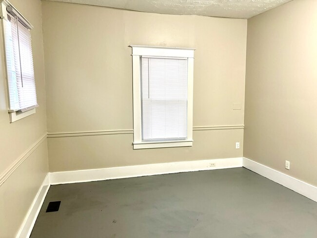 Building Photo - 1234 Vim Dr
