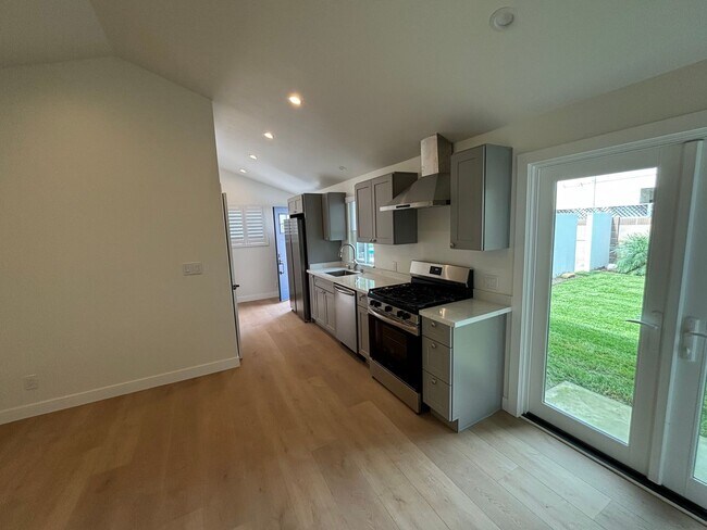 Foto del edificio - 5958 Pearce Ave