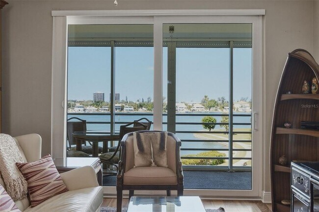 Foto del edificio - 7872 Sailboat Key Blvd S