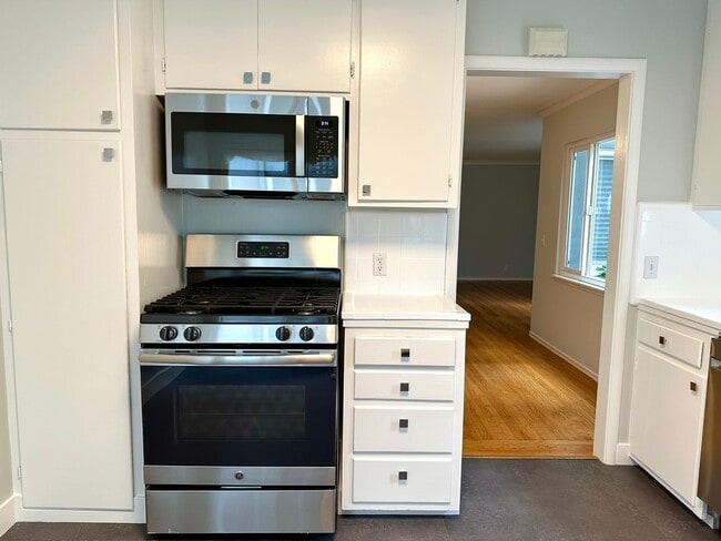 Interior Photo - Menlo Pointe Apartments
