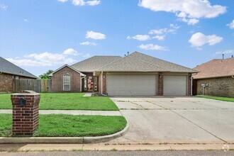 Building Photo - 616 Garrison Ln