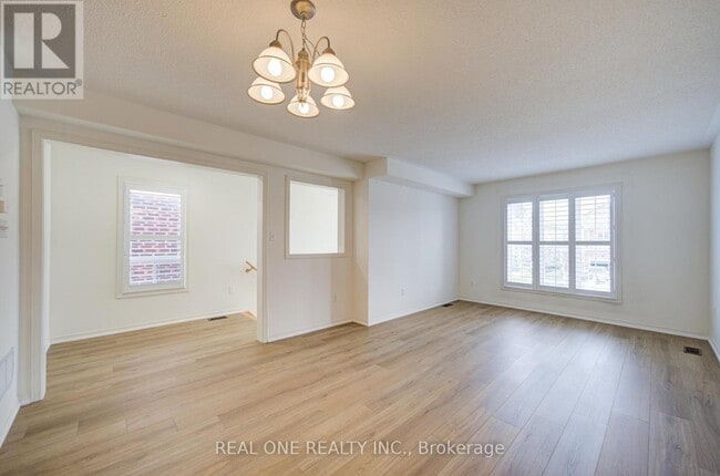 Building Photo - 584 Reeves Way Blvd