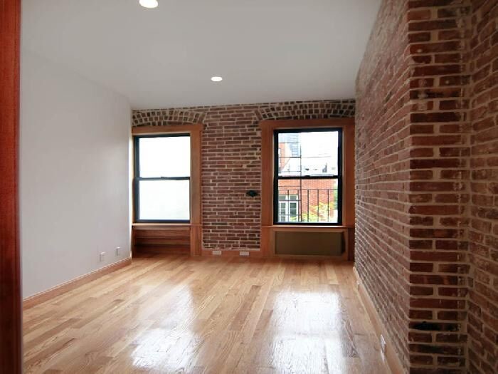Primary Photo - 324 5th Ave