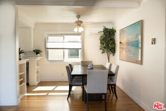 Building Photo - 39 Catamaran St