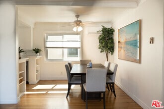 Building Photo - 39 Catamaran St