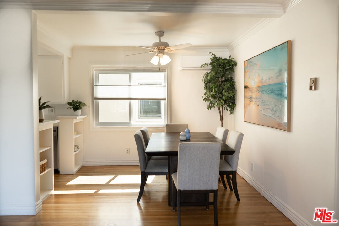 Primary Photo - 39 Catamaran St