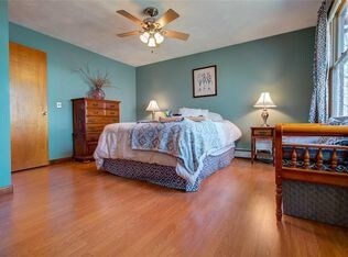Building Photo - 28 Whispering Pines