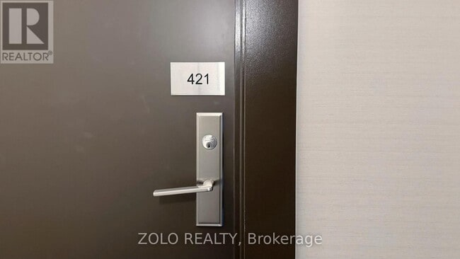 Photo du bâtiment - 2035 Sheppard Ave E