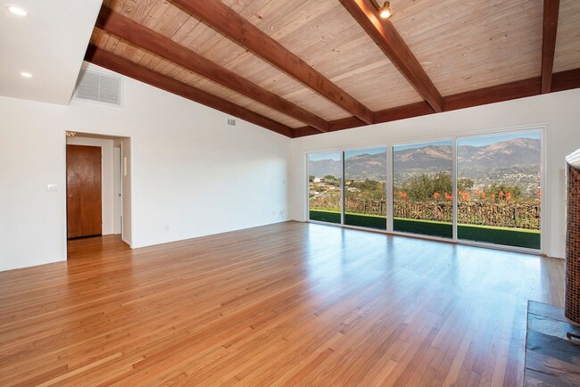 Building Photo - 2,300sq ft. Mesa Home with Amazing Views!