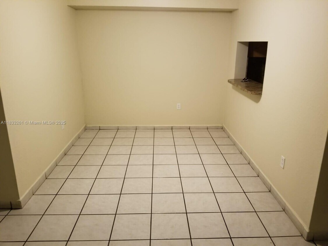 Foto principal - 11800 SW 18th St