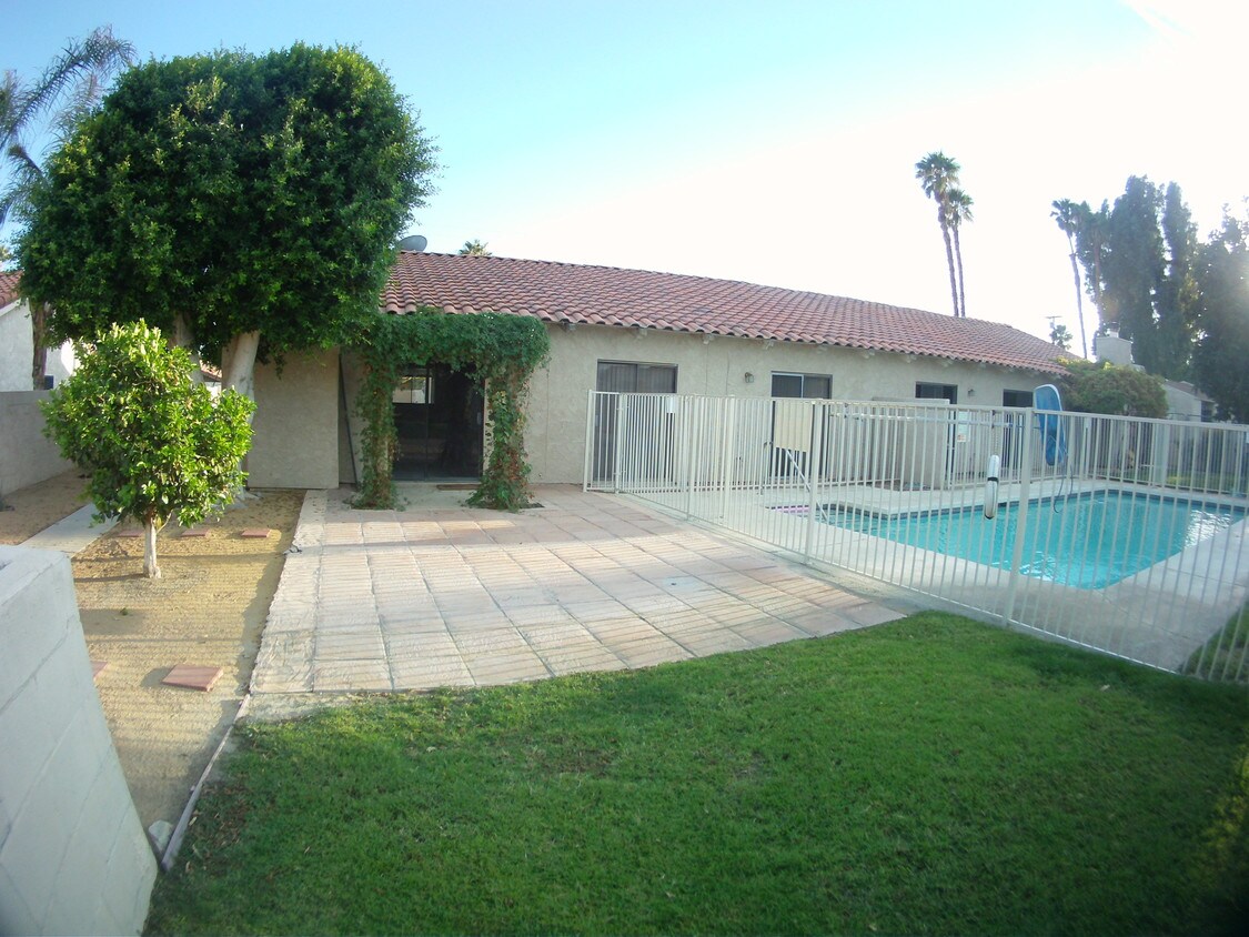 Primary Photo - 78645 Ave 42