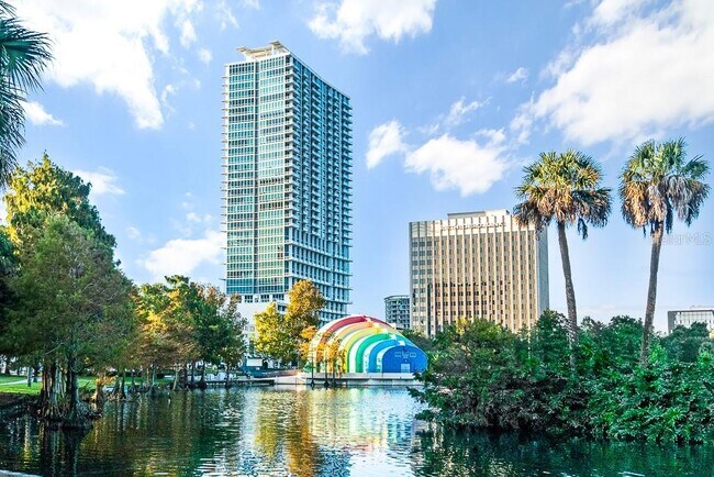 Foto del edificio - 150 E Robinson St