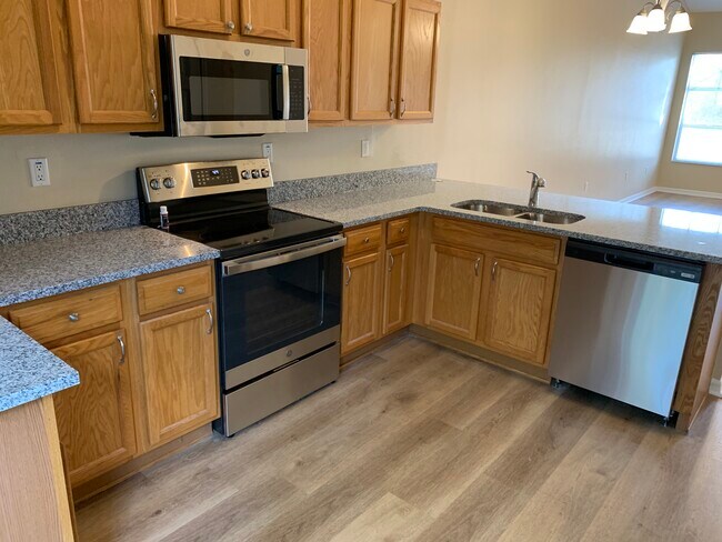 Foto del edificio - 6781 W Oak Park Blvd