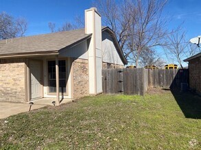 Building Photo - 328 Spring Branch Ln