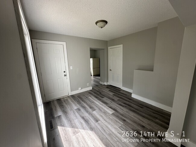 Foto del edificio - 2636 14th Ave S