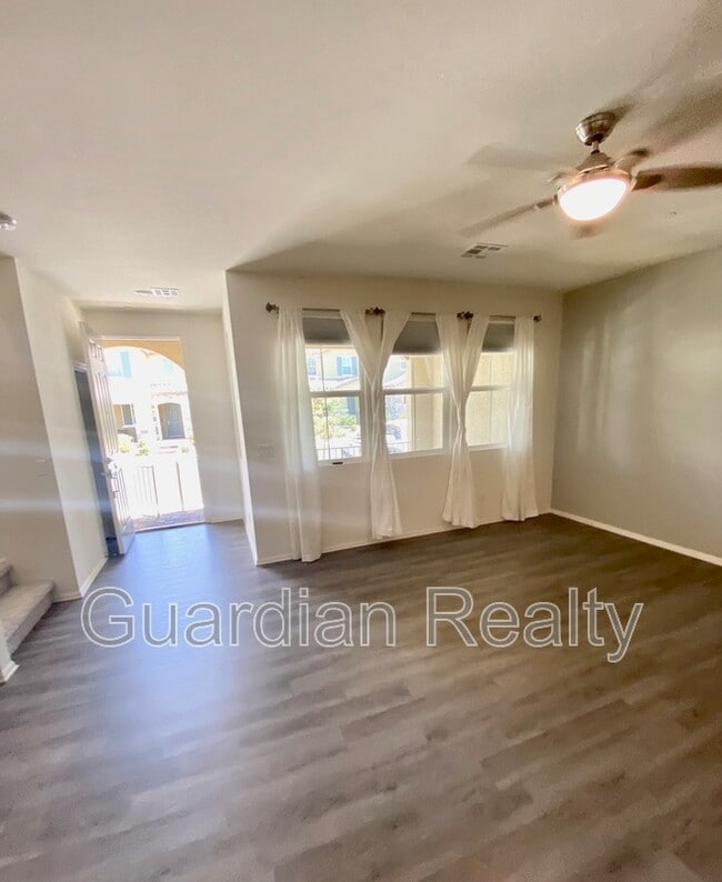 Building Photo - 2879 Cabrillo Terrace St