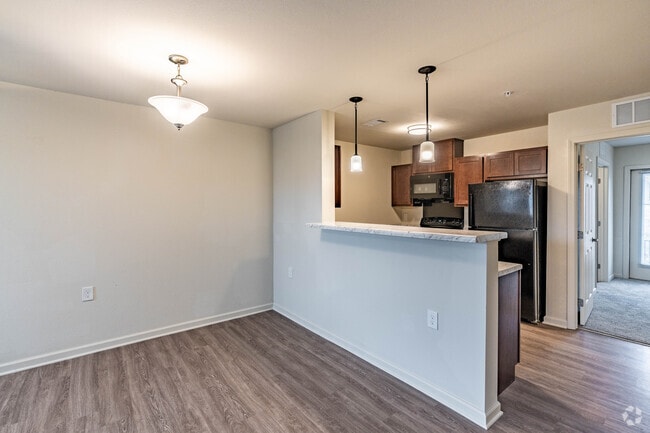 1BR, 1BA - 770SF - Dining Room - Ascent Apartment Homes