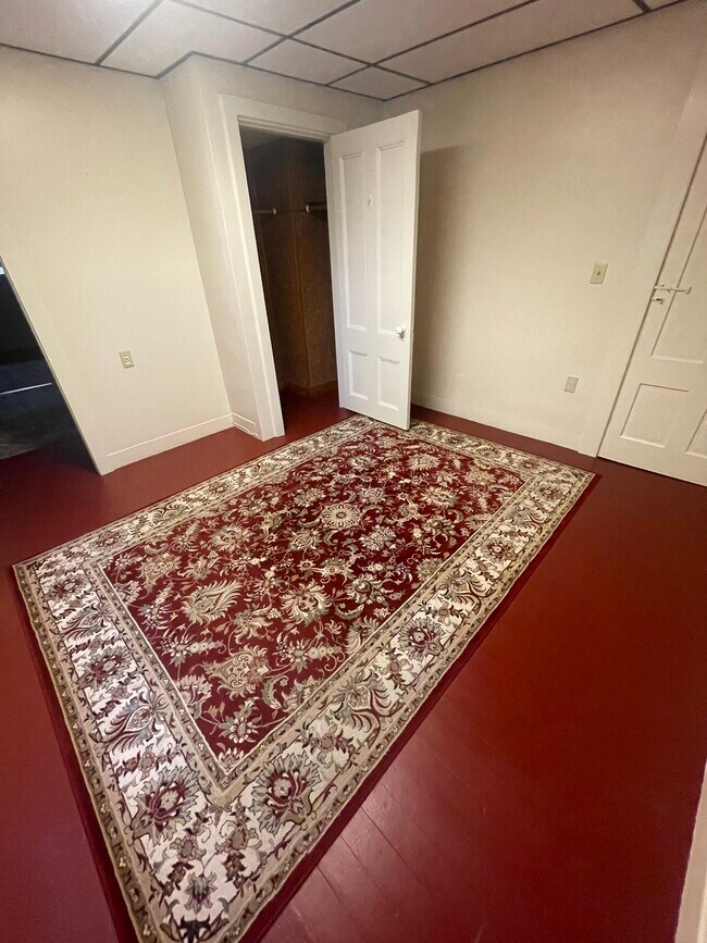 Dining Room - 25 7th St