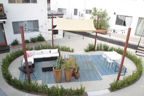 Foto del edificio - 5952-5960 Benner St