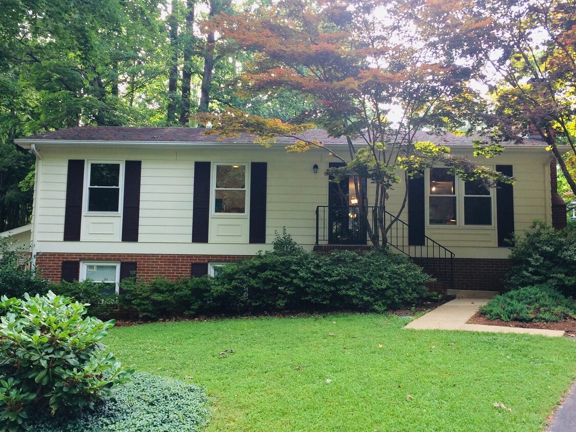 Unit A consists of 2nd floor of house. - 67 Oak Forest Cir