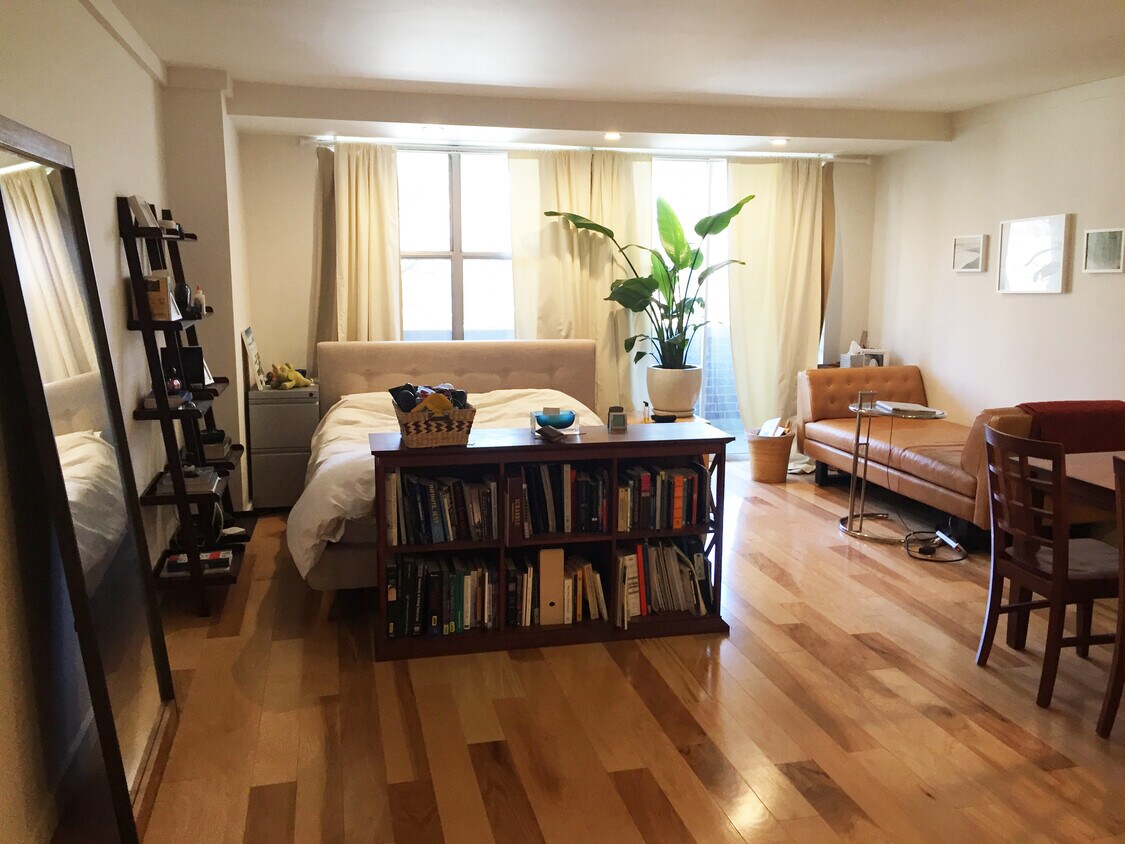 9 Hawthorne Pl Unit 5F, Boston, MA 02114 Condo for Rent in Boston, MA