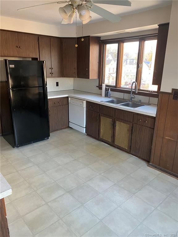 Building Photo - 175 Minerva St