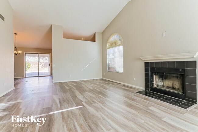 Foto del edificio - 1380 W Gary Dr