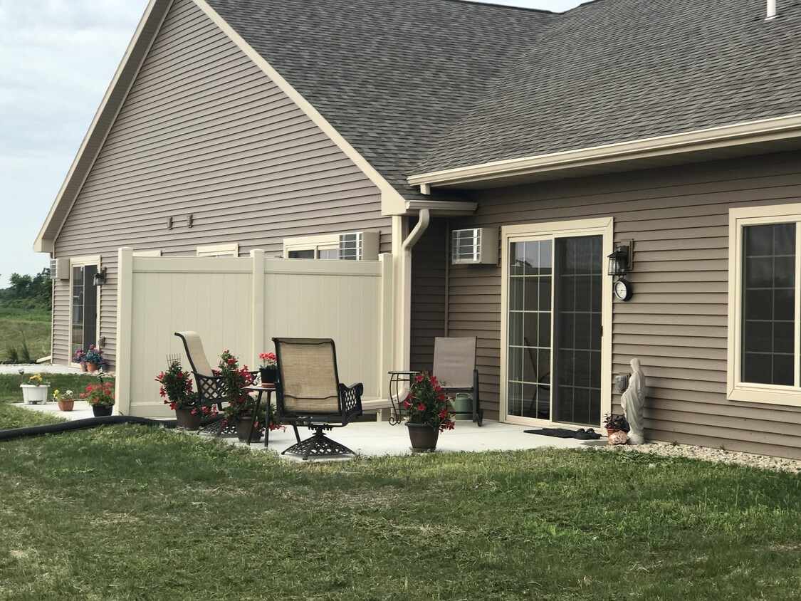 Private patio - 504 Jefferson St