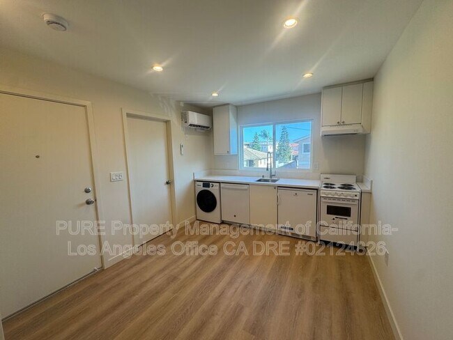 Foto del edificio - 1536 1/2 W 205th St