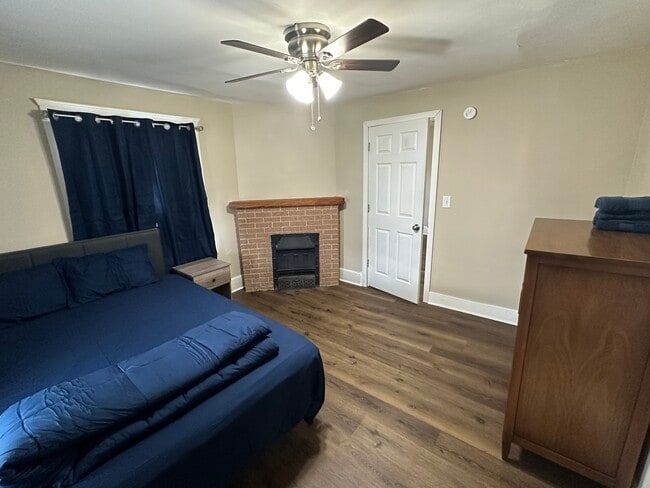 Building Photo - 447 Buffalo St