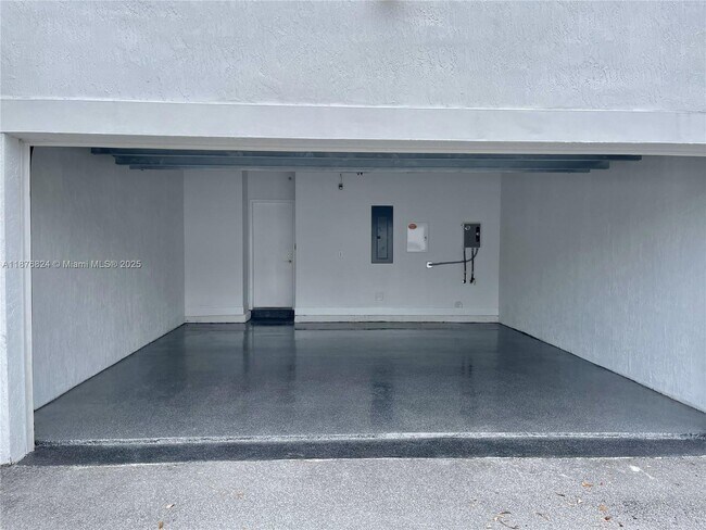 Foto del edificio - 2621 NE 212th Terrace