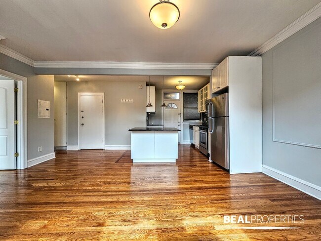 Foto del edificio - 548 W Surf St