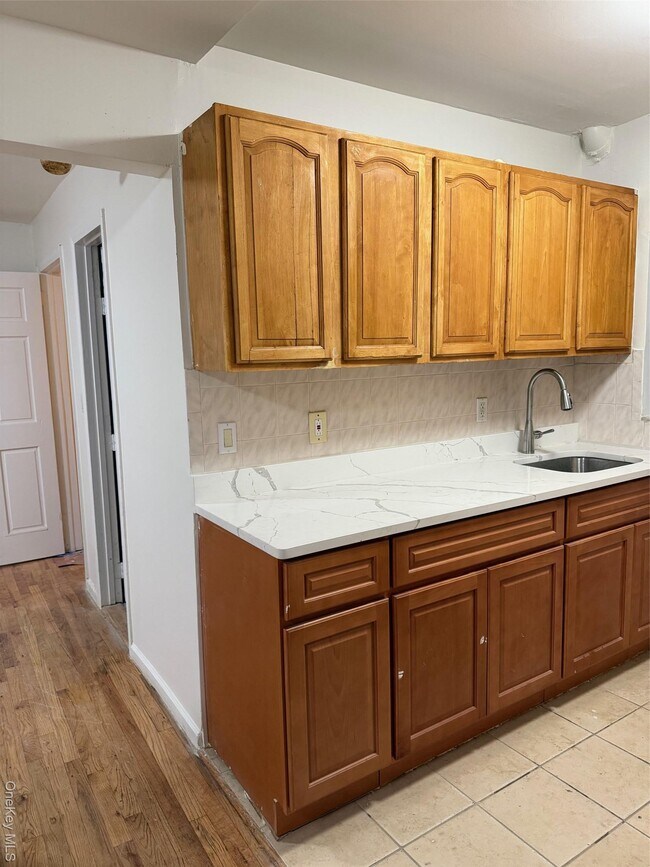 Foto del edificio - 61 Montauk Ave.