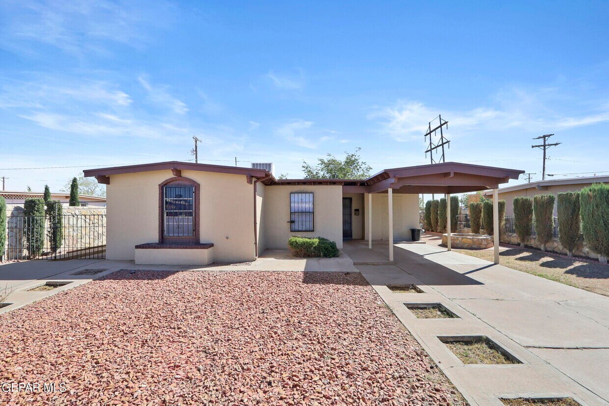 Primary Photo - 5440 Viceroy Dr
