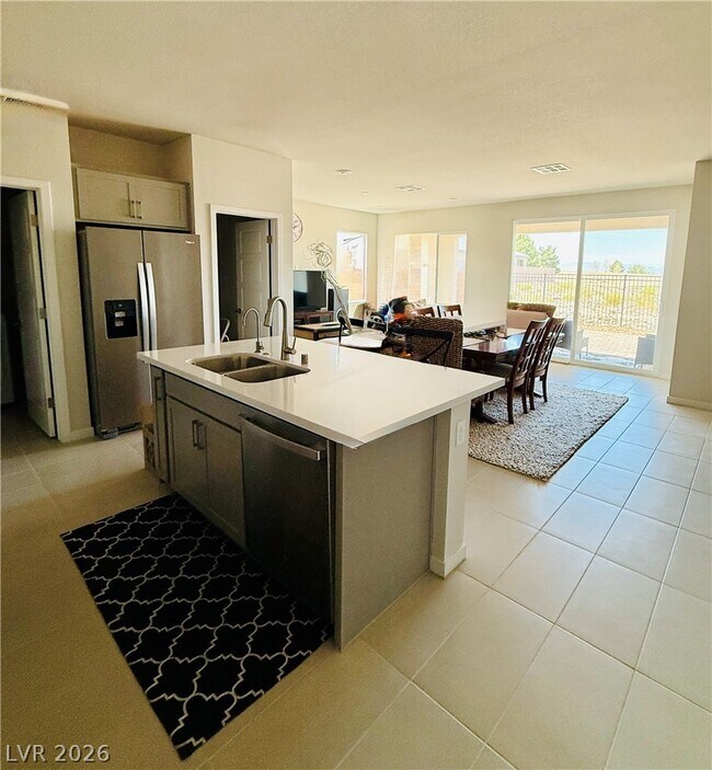 Building Photo - 4379 E Cactus Cyn Dr