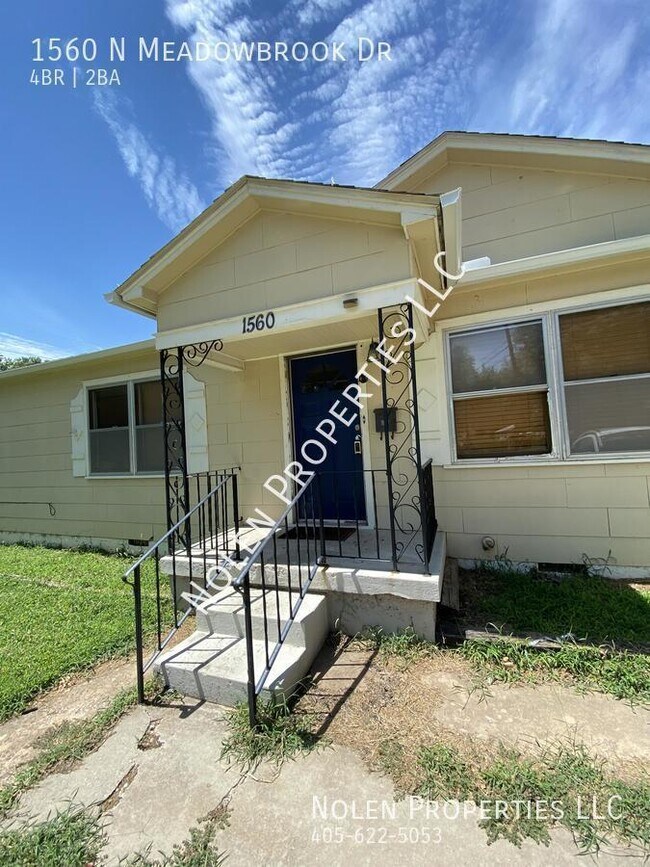 Foto del edificio - 1560 N Meadowbrook Dr