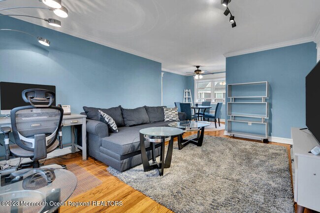Building Photo - 302 Deal Lake Dr