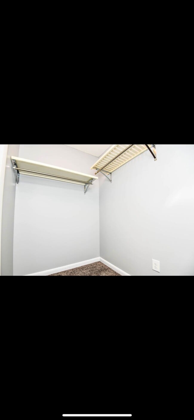 Building Photo - 3111 Braddock Dr