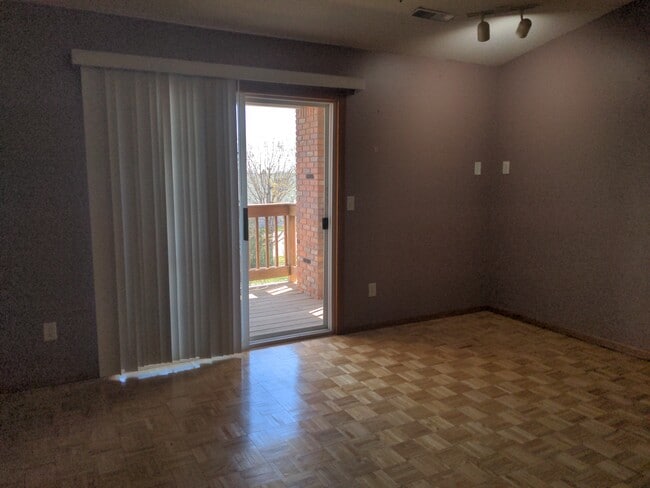 Building Photo - 2664 Triple Crown Ln