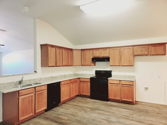Building Photo - Spacious 3/2/2 in Frenship