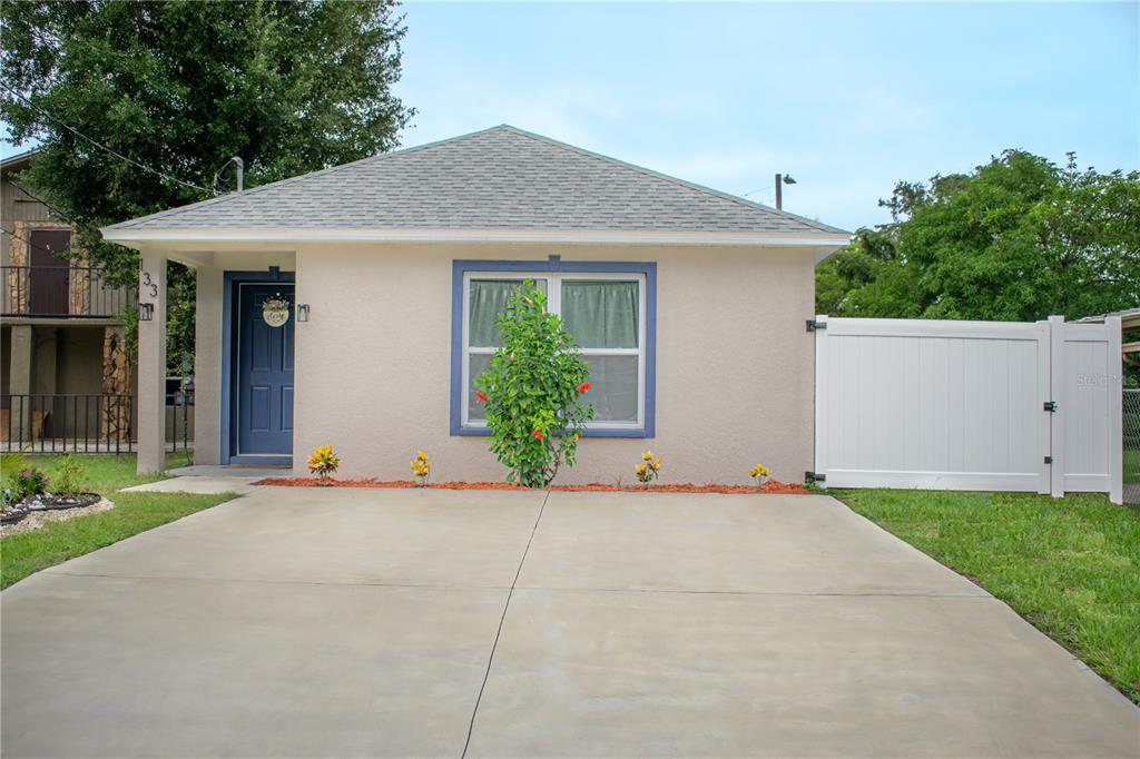 Foto principal - 133 C St