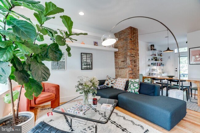 Foto del edificio - 409 Warner St NW