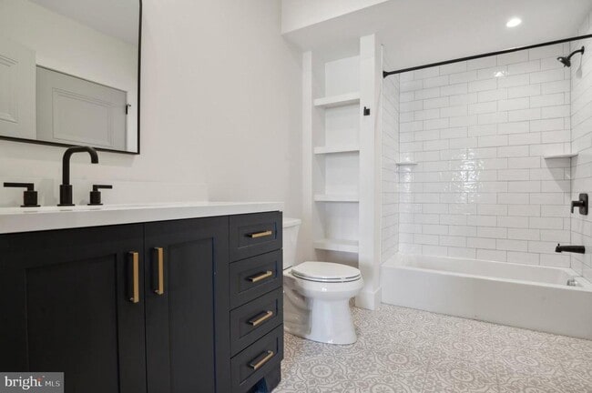 Building Photo - 35 Chestnut Rd