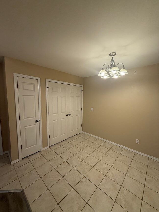 Building Photo - One bedroom One bath apartment at Clifton Heights located on 3 floor