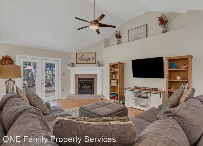 Building Photo - 4 br, 2 bath House - 4501 Parkwood SQ