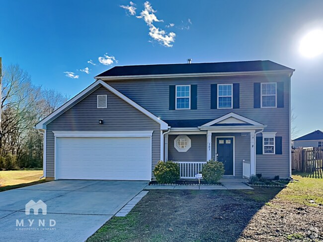 Building Photo - 303 Holton Dr